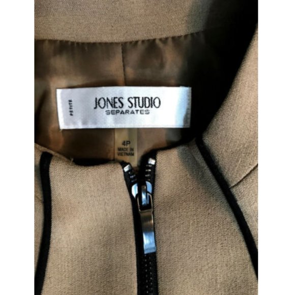 Jones Studio Sleek Chic Zip Blazer Jacket Sz 4P - Picture 6 of 9